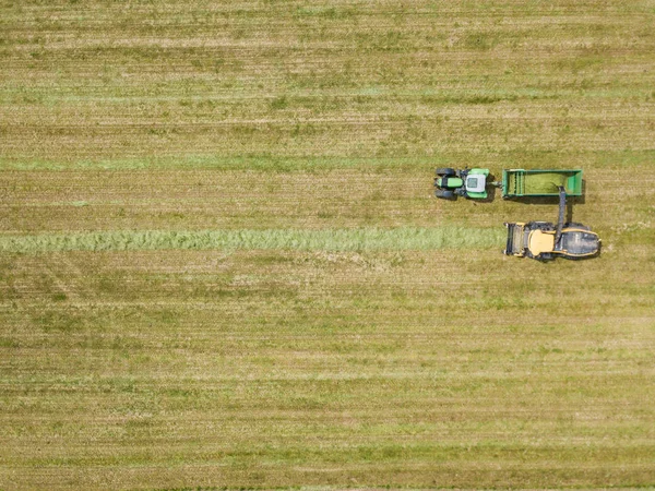 Luchtfoto Van Trekker Oogstmachine Landbouwgebied — Stockfoto