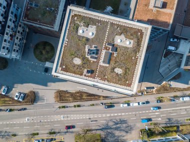 Kurulumlu çatının havadan görüntüsü