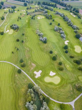 Avrupa 'daki golf sahasının havadan görünüşü