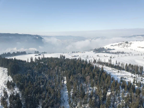 Luchtfoto Van Het Besneeuwde Landschap Zwitserland Europa — Stockfoto