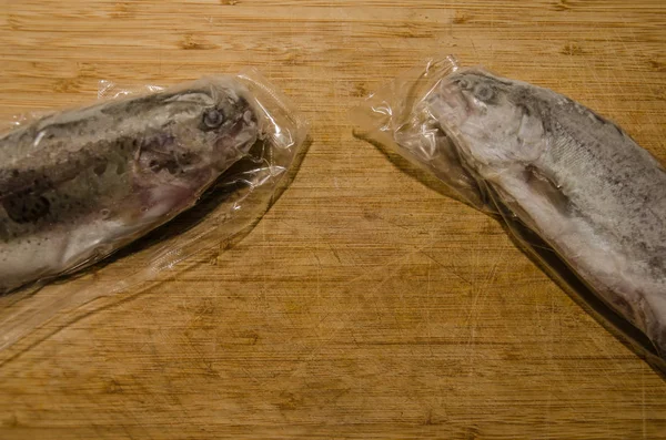 Pescado Trucha Arco Iris Sellado Congelado Embalaje Plástico —  Fotos de Stock