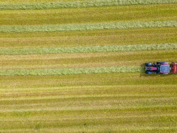 Vista Aérea Cosechadora Combinada Tierras Cultivo Suiza — Foto de Stock