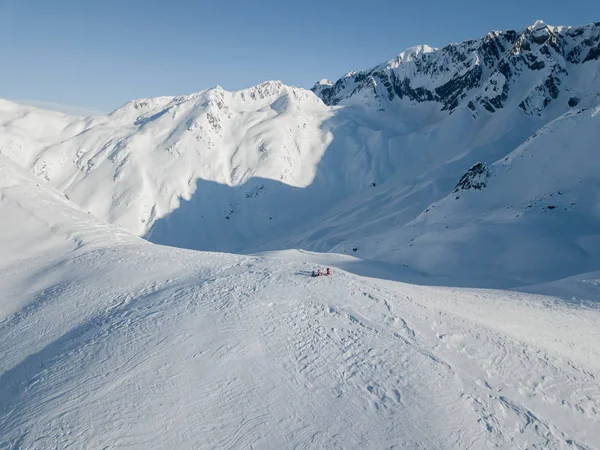 Luchtfoto Van Groep Bergbeklimmers Bergkam Zwitserse Alpen — Stockfoto