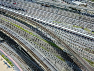 Büyük demiryolu alanının havadan görünüşü. Modern lojistik kavramı