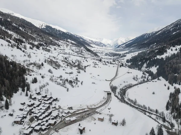 Flygfoto Över Staden Med Snötäckta Tak Byn Schweiz Vintern Med — Stockfoto