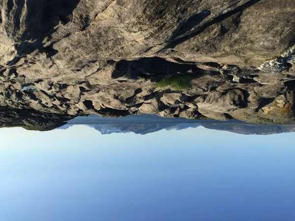 Flygfoto Över Havet Med Reflektion Över Vatten — Stockfoto