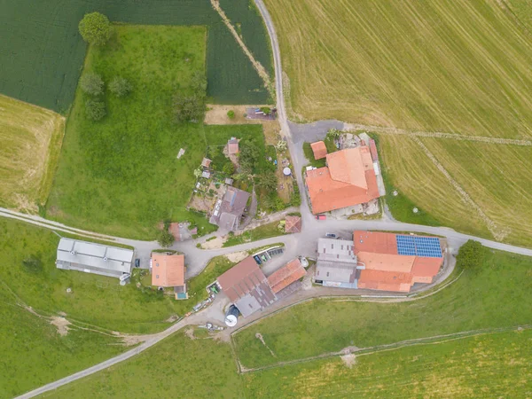 Luftaufnahme Von Bauernhaus Und Scheune Ländlicher Umgebung Der Schweiz Konzept — Stockfoto