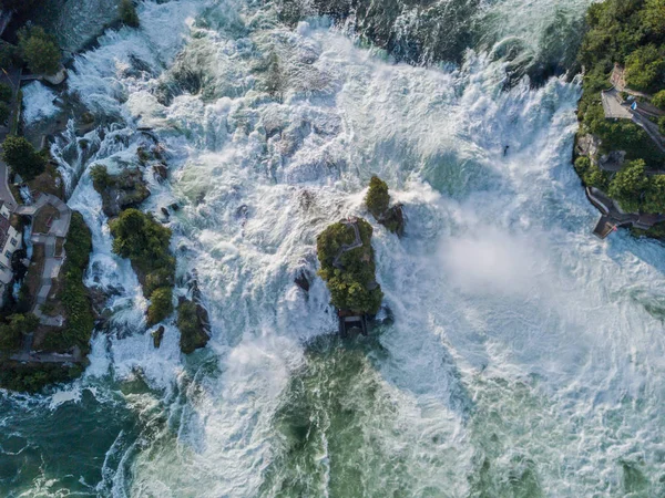 Pemandangan Udara Bebatuan Dalam Air Terjun Rhine — Stok Foto