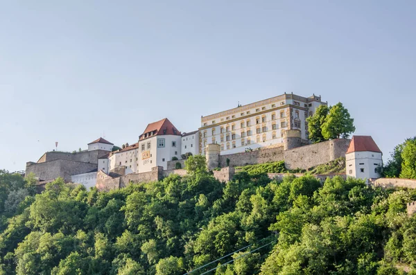 Castillo Orilla Del Río Ciudad Passau Alemania Baviera — Foto de Stock