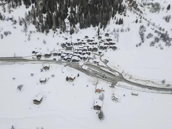 Flygfoto Över Övergivna Stugor Alpint Område Schweiziska Berg — Stockfoto