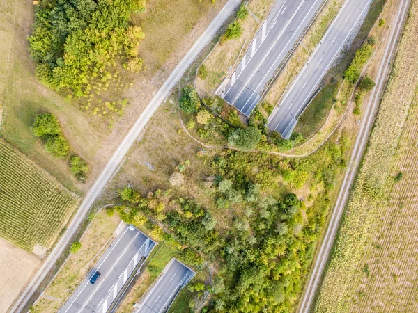 Widok Lotu Ptaka Nad Autostradą Szwajcarii — Zdjęcie stockowe