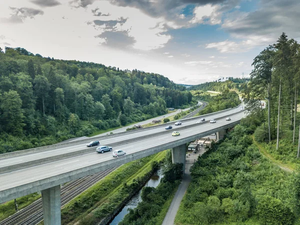 Luftaufnahme Einer Autobahnbrücke Wald Der Schweiz Europa — Stockfoto
