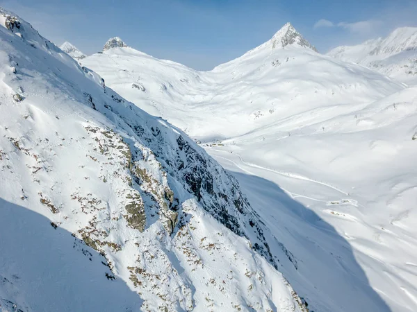 Veduta Aerea Delle Montagne Innevate Delle Alpi Svizzere — Foto Stock