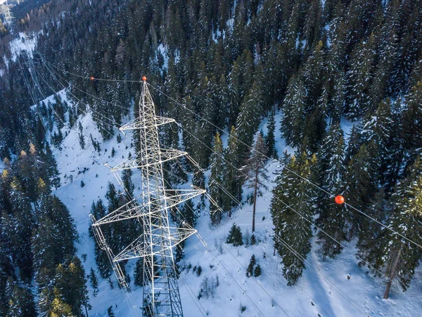 Vue Aérienne Ligne Électrique Travers Vallée Alpine Suisse Arbres Couverts — Photo