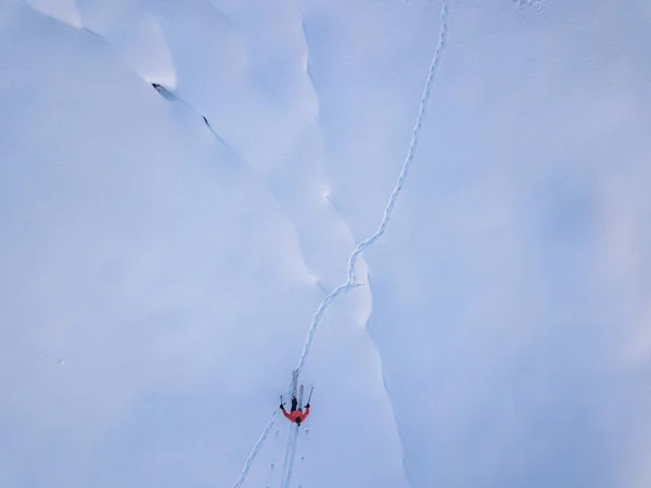 Aerial View Mountaineer Hiking Upwards Touring Ski Snow Covered Backcountry — 스톡 사진