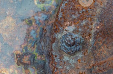 Arka plandaki metal teçhizatı kapat