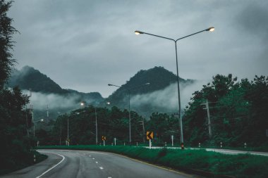 Nan Eyaleti güzergahında seyahat ediyoruz.