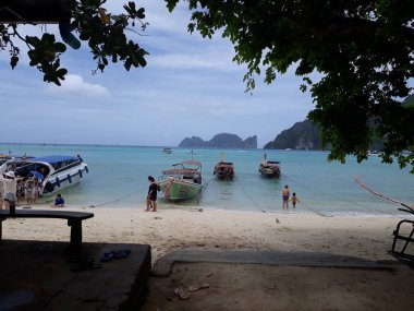 Rahatla okyanus manzaralı phi adası