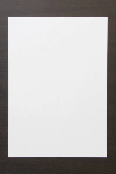 Szablon Białego Papieru Ciemnym Kolorze Wenge Drewniane Tło Koncepcja Nowego — Zdjęcie stockowe