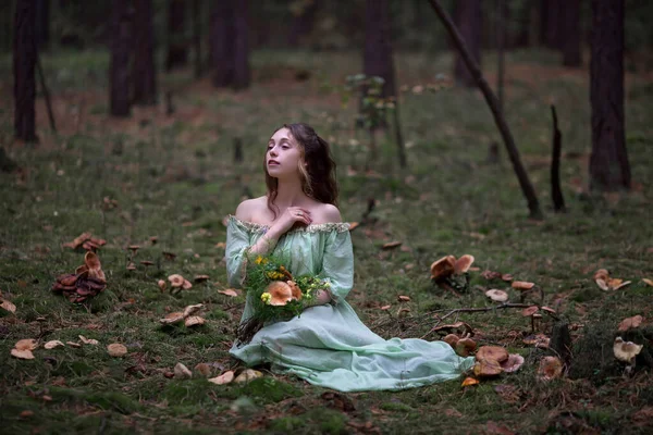 Fairy Tale Fairy Magical Forest Beautiful Girl Green Dress Walks — Stock Photo, Image