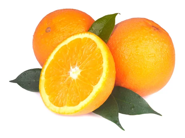 Naranja fresca aislada sobre blanco — Foto de Stock