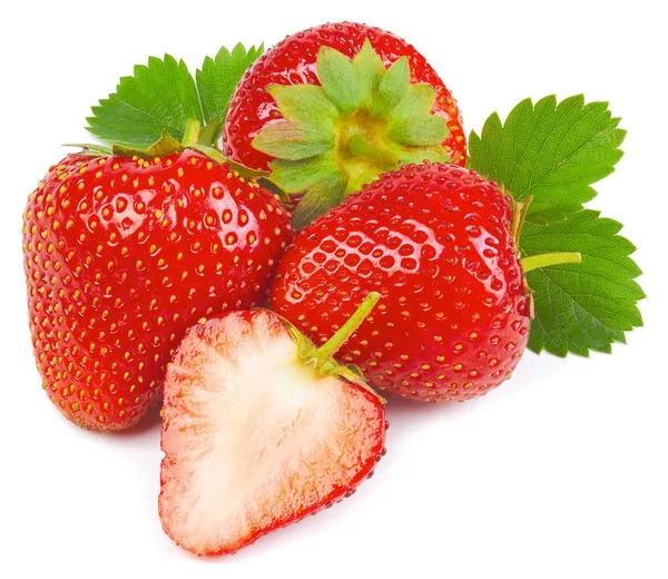 Çilek beyaz arkaplanda izole edildi