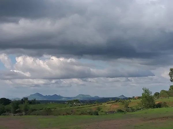 Imagem Natureza Estação Chuvosa Nuvens Escuras Estão Presentes Céu — Fotografia de Stock