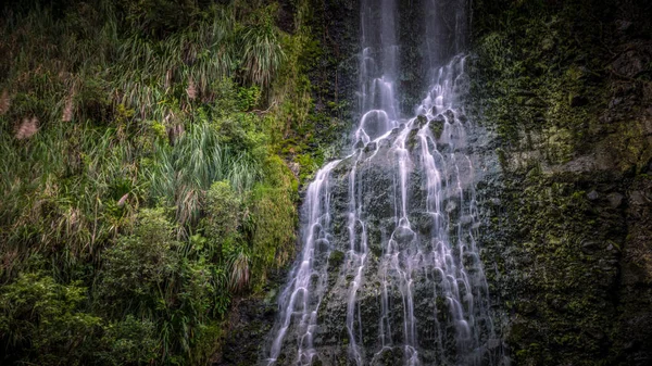 Nahaufnahme Von Karekare Wasserfall Auckland Neuseeland Horizontal Lange Belichtung — Stockfoto