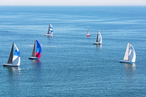 Jachty żaglowe na Pacyfiku Zdjęcia Stockowe bez tantiem