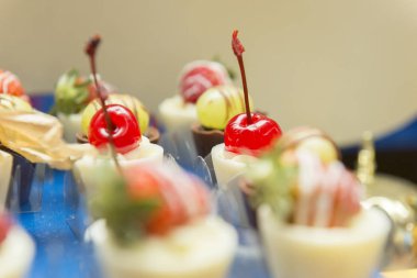 Partiler için lüks şekerler. Seçici odak.