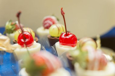 Partiler için lüks şekerler. Seçici odak.