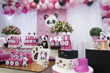 Panda Temalı Kız Partisi - Şekerler Masası.