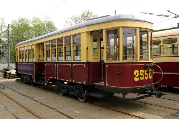 Rocznika tramwajowego na ulicach Moskwy — Zdjęcie stockowe