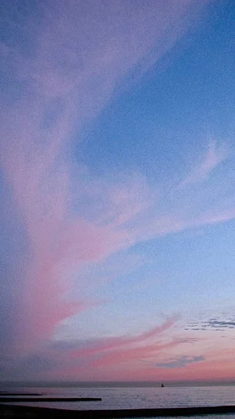 Pink Cirrus Clouds Sunset Sky — Stock Photo, Image