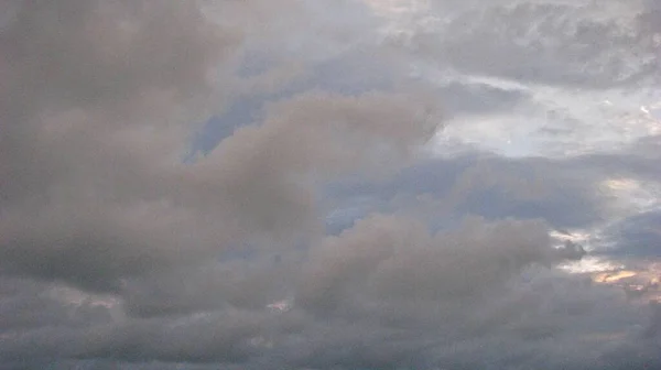 Cielo Gris Con Nubes Similares Los Animales — Foto de Stock