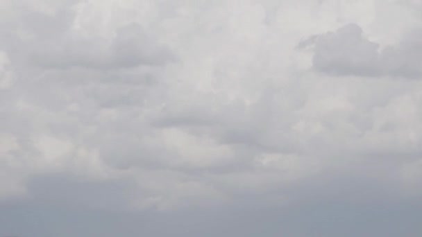 Vídeo Lapso Tiempo Del Cielo Nublado Nubes Flotantes Grises Oscureciéndose — Vídeo de stock