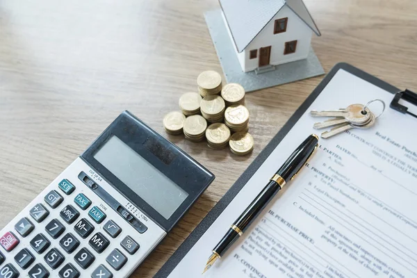 Saving money for house and real estate. — 스톡 사진