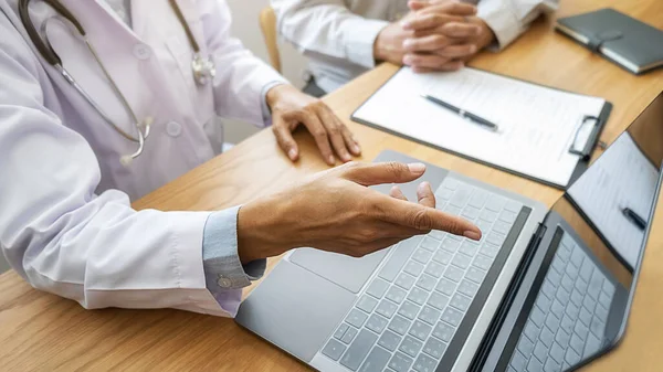 Consultoria Médica Doenças Cuidados Saúde Para Paciente Consultório Médico Conceito — Fotografia de Stock