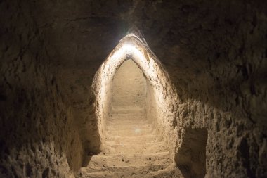 Yuva Cholula Piramidi altında