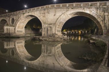 Roma'nın antik Köprüsü