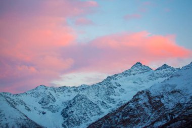 günbatımı, dağlar