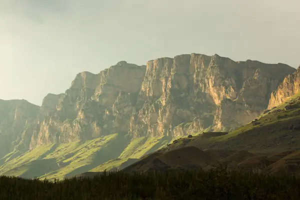 günbatımı, dağlar