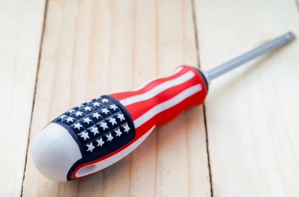 Close Chave Fenda Com Bandeira Dos Estados Unidos América Padrão — Fotografia de Stock
