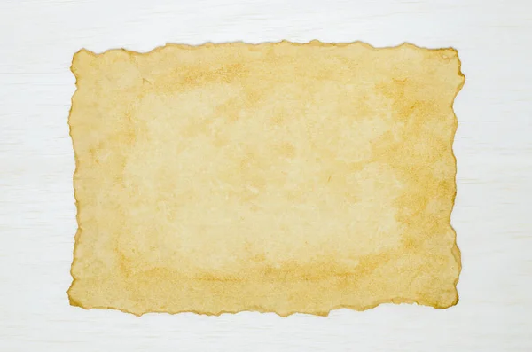 Altpapier Auf Weißem Holzgrund Altpapier Auf Weißem Hintergrund — Stockfoto