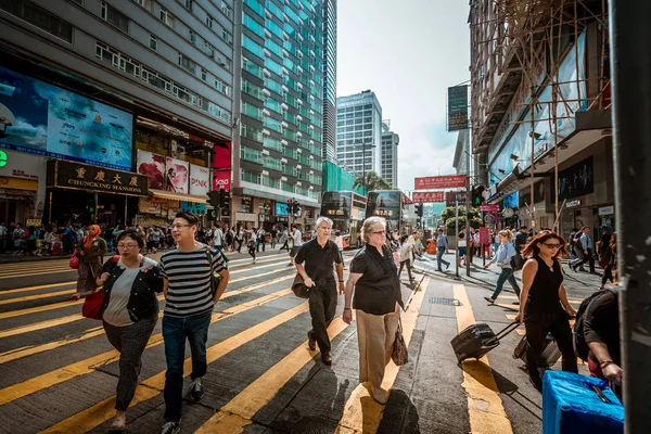 Straßenansicht von hong kong berühmten nathan road — Stockfoto