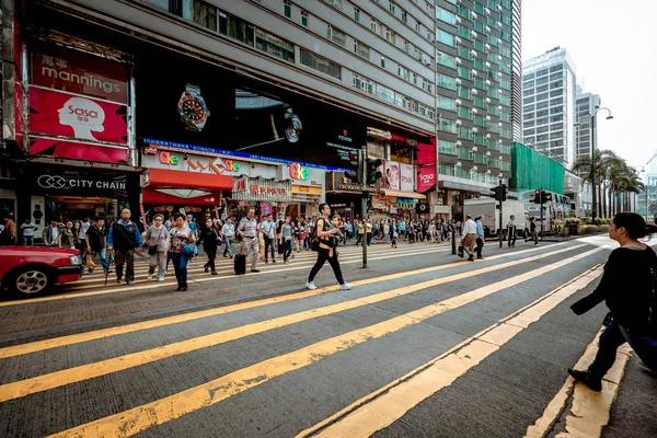 Το Street view του Χονγκ Κονγκ διάσημο Nathan Road — Φωτογραφία Αρχείου