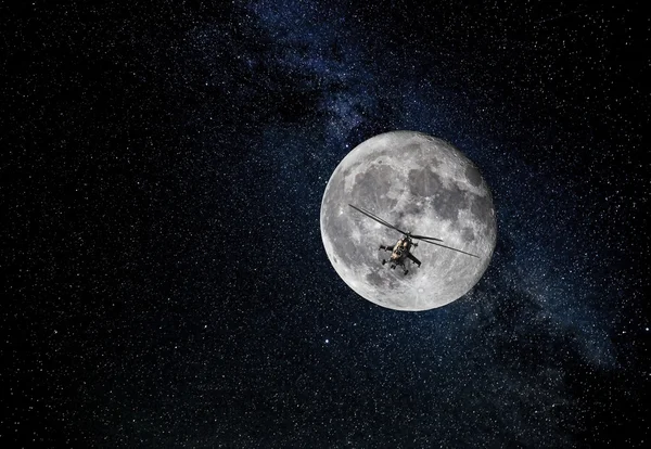 Full moon on dark night — Stock Photo, Image