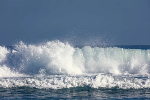 Fale Oceanu Atlantyckiego — Zdjęcie stockowe