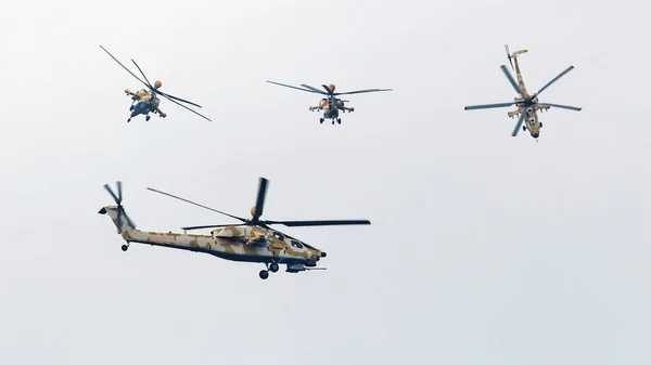 Katonai helikopter "Mi – 28 pusztítás" — Stock Fotó