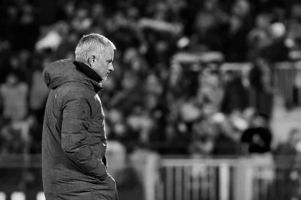 Jose Mourinho, Momentos del juego en el partido 1 / 8 final de la Europa League —  Fotos de Stock